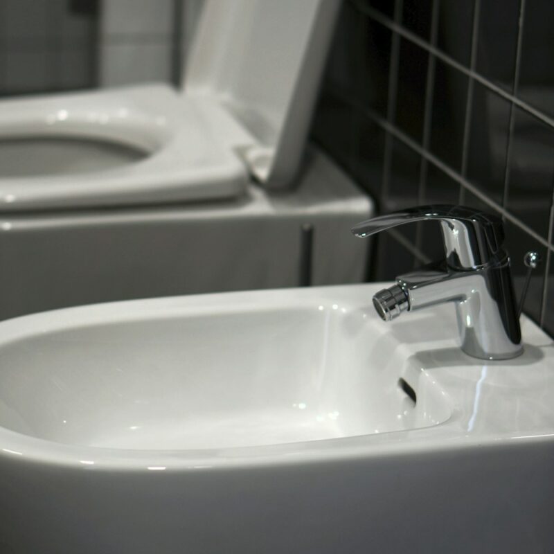 DADÉO Bidet suspendu céramique blanc avec mitigeur chromé