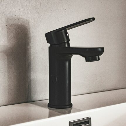 DADÉO Mitigeur lavabo noir mat monocommande, robinet de salle de bain eau chaude et froide