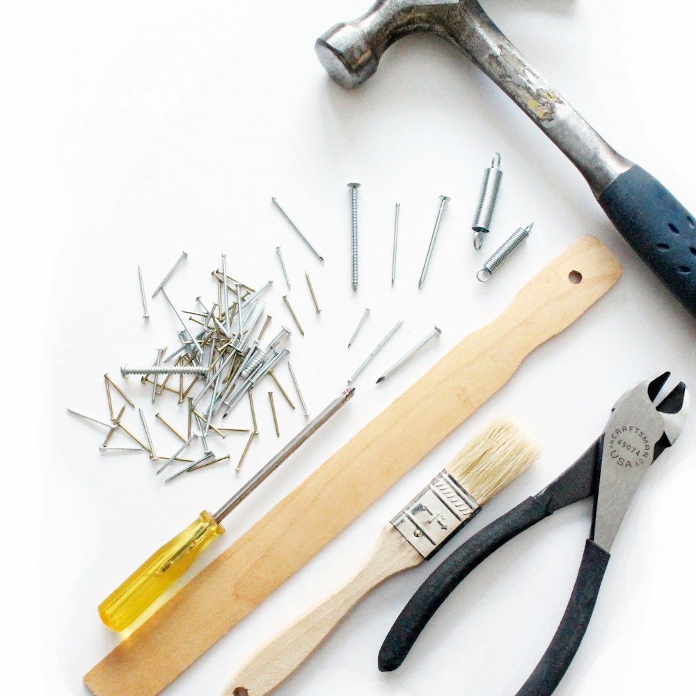 dadeo-outils-1 DADÉO Kit d’outils à main 8 pièces pour la maison